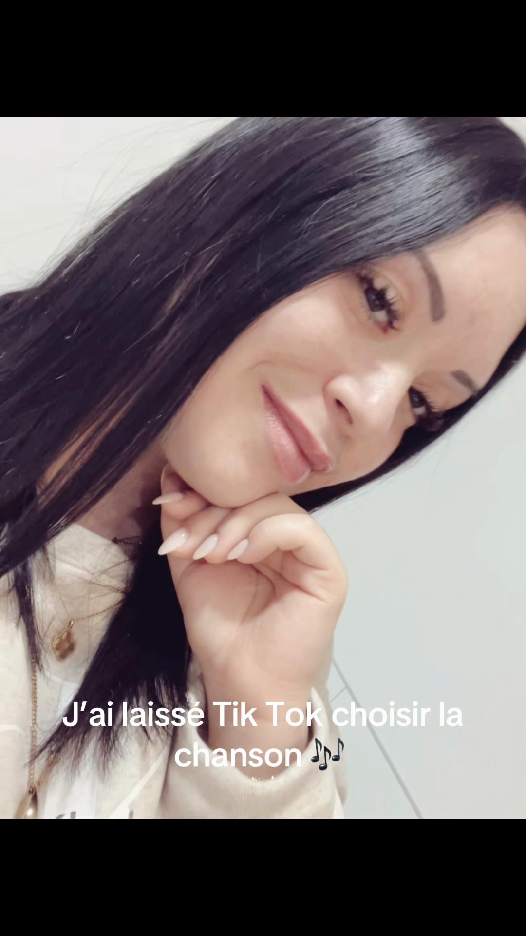 @𝒜𝓃𝒶𝒷𝑒𝓁 ➰