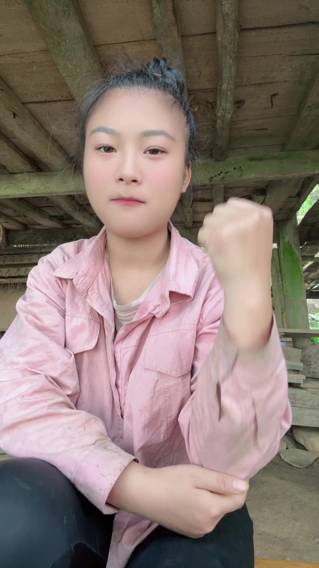 @H&agrave; Thị Mu&ocirc;n