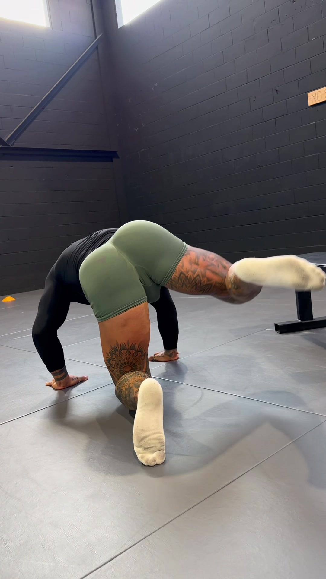 @NUNZI