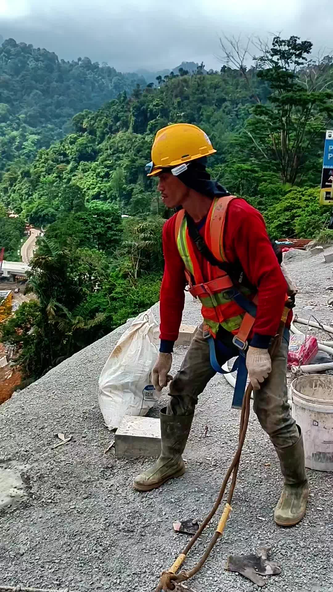 @Proyek Sitinjau Lauik