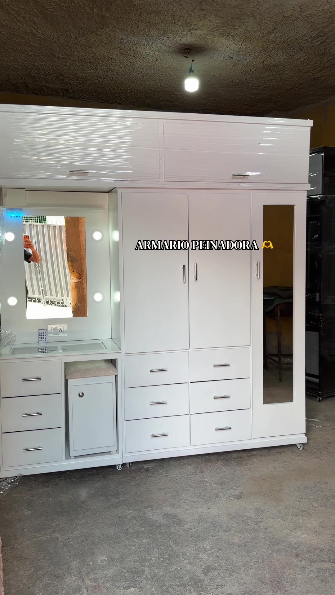 @Muebles _ Arévalo