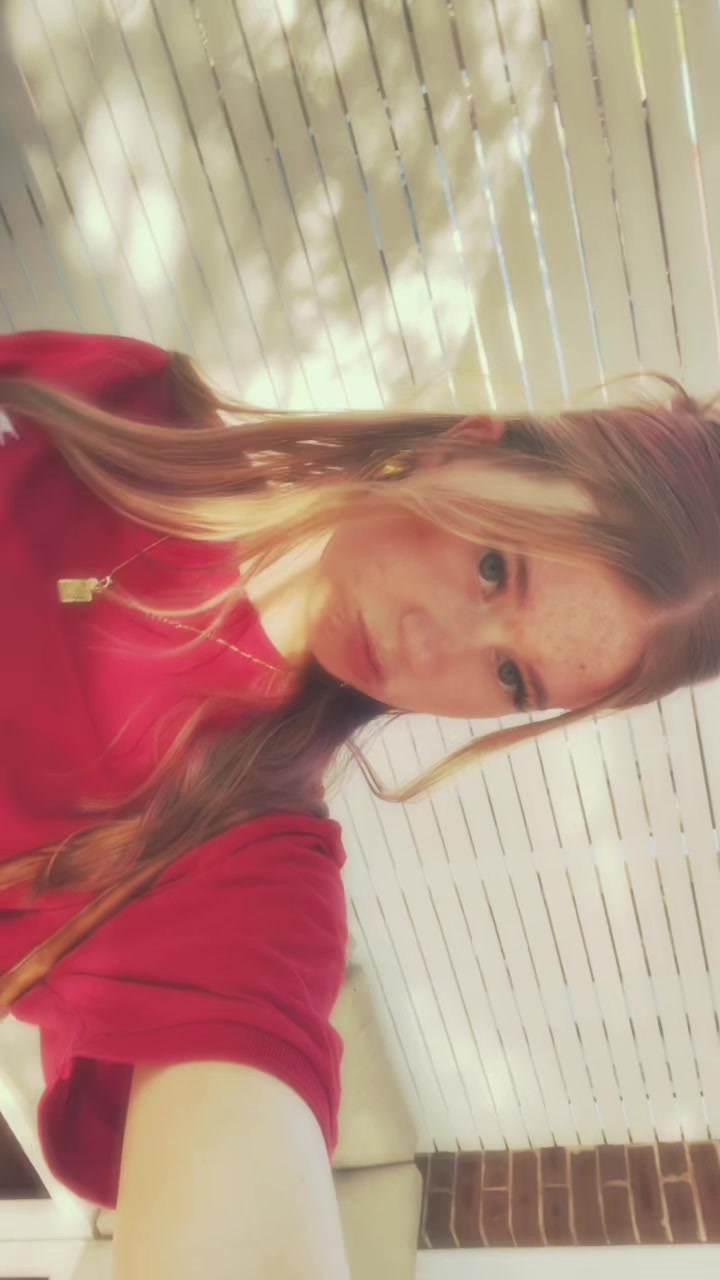 @chloefrederiksen_