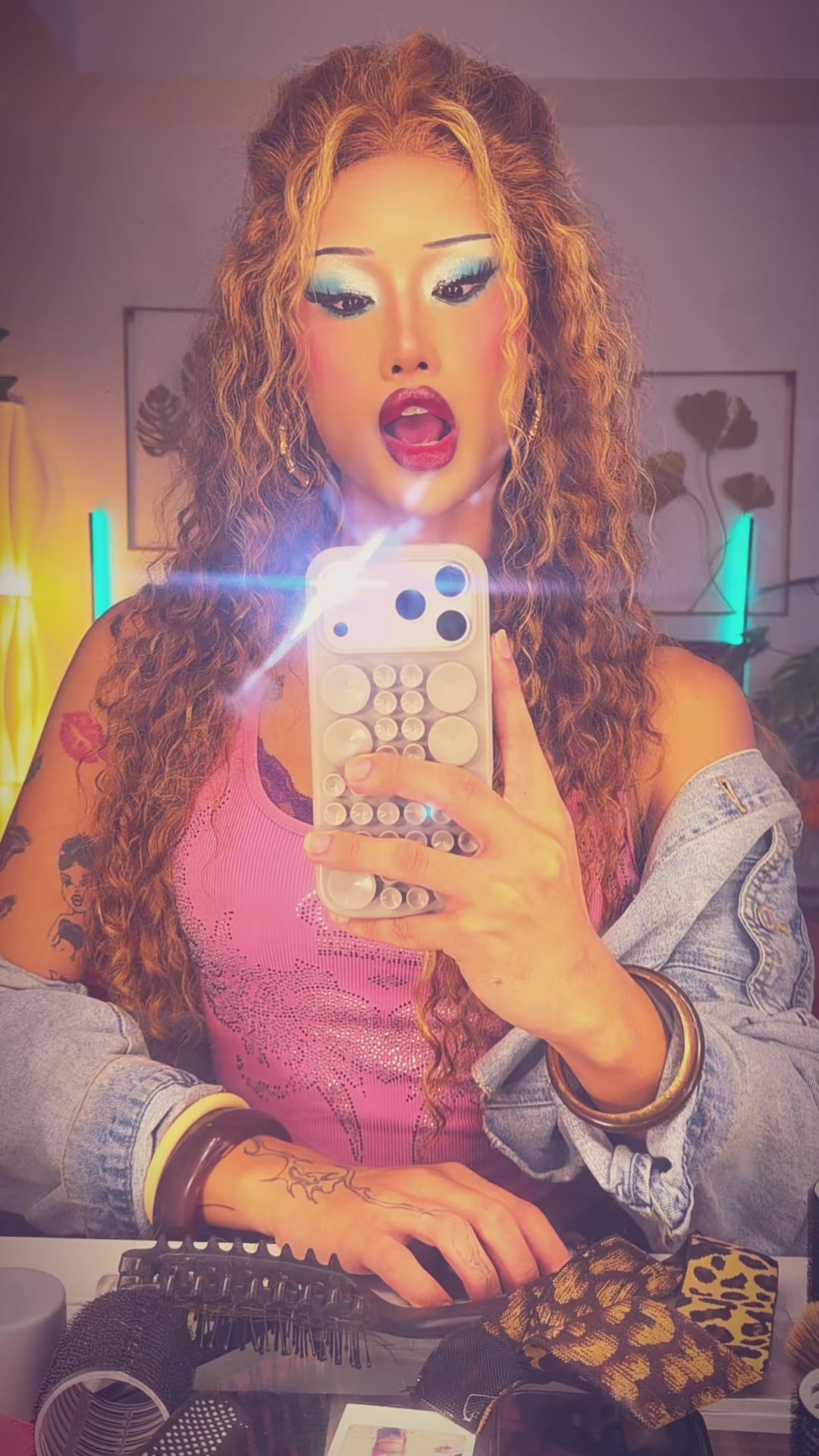 @J A N I O