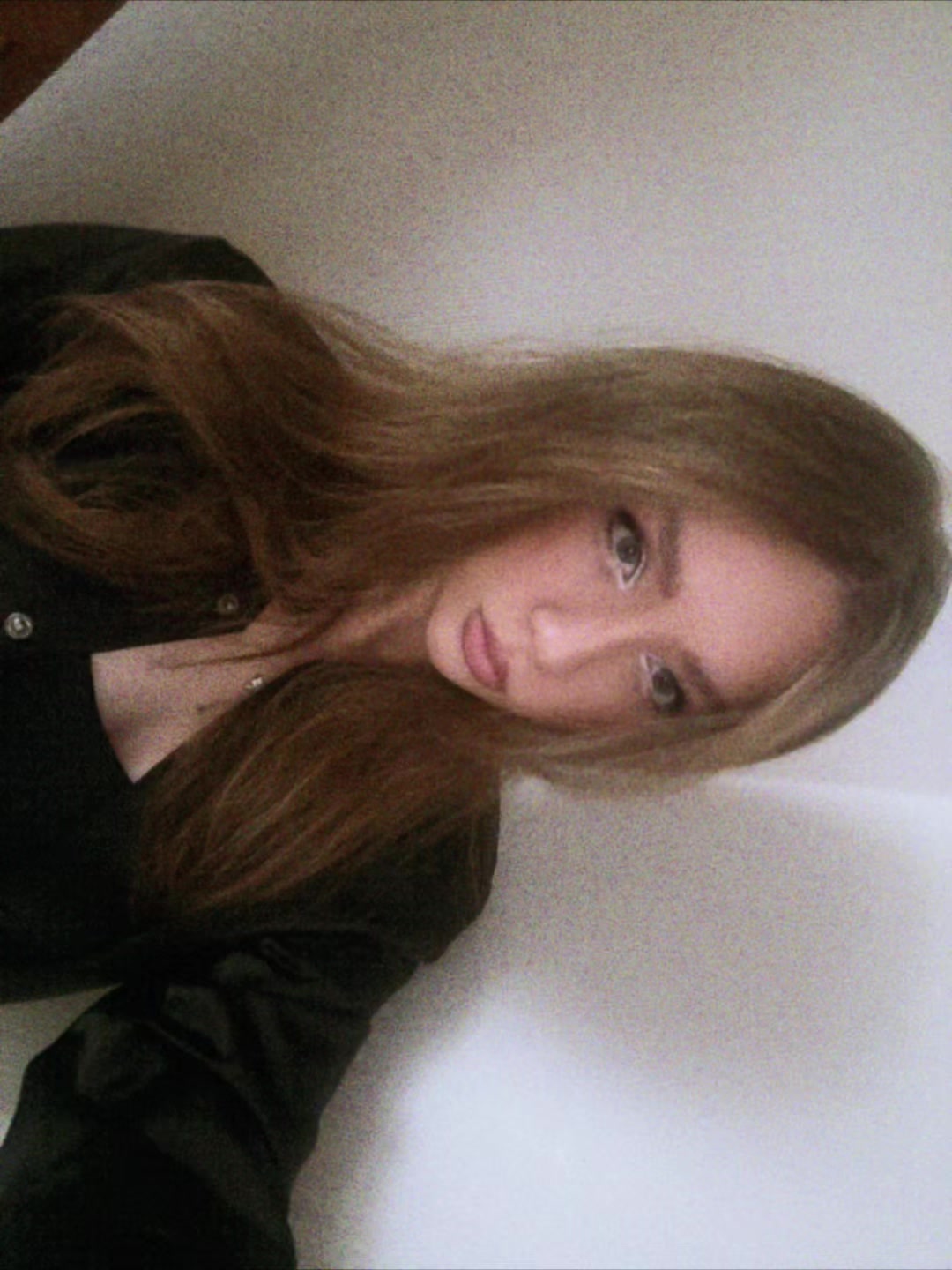 @sofa𖥂