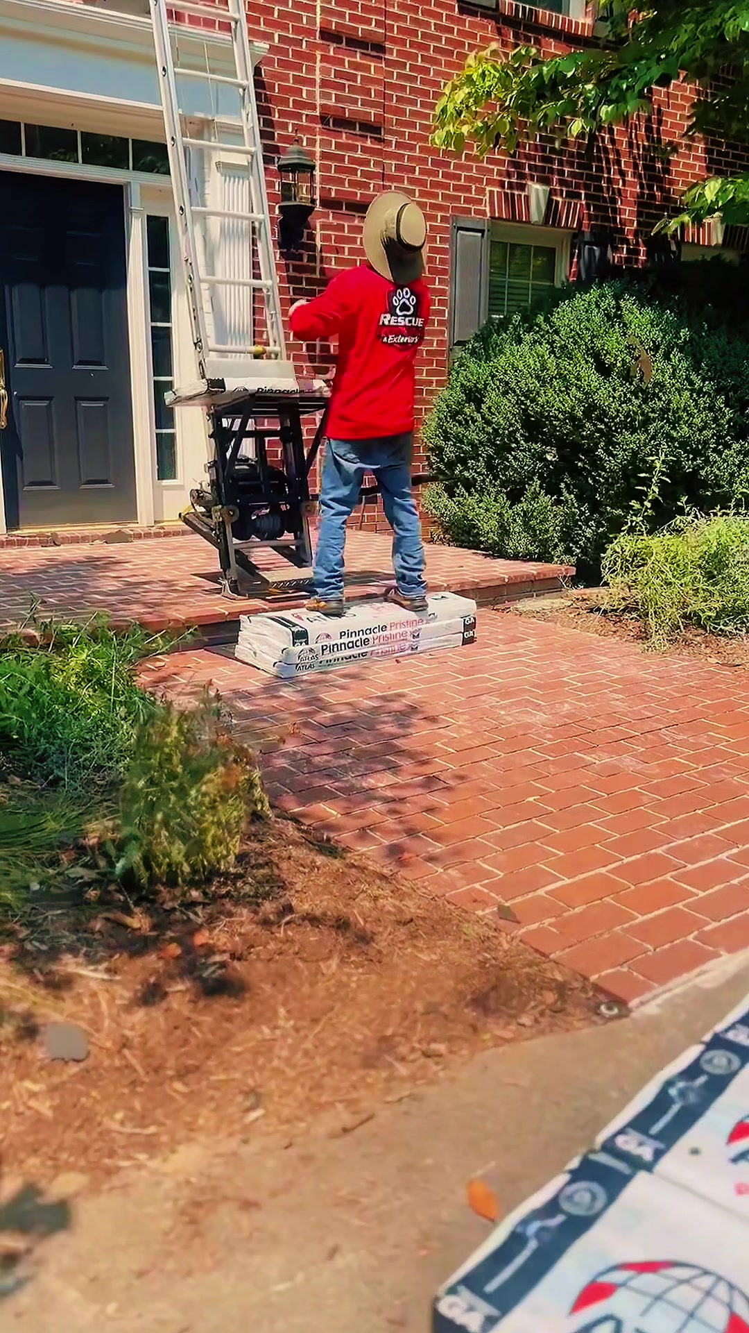 @RESCUE ROOFING