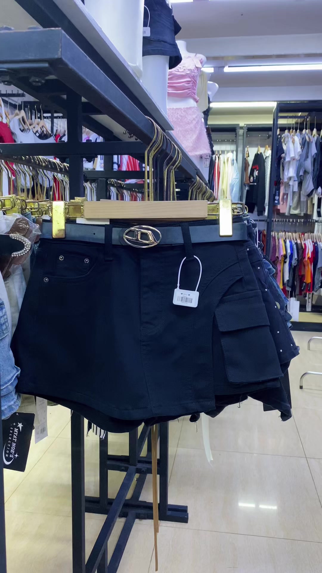 @Myat Noe’s Selection