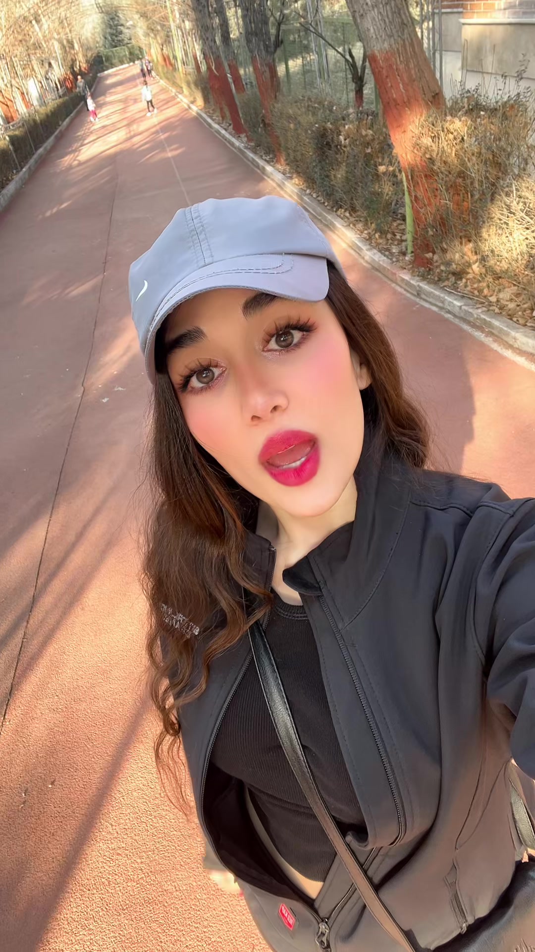 @mahroo