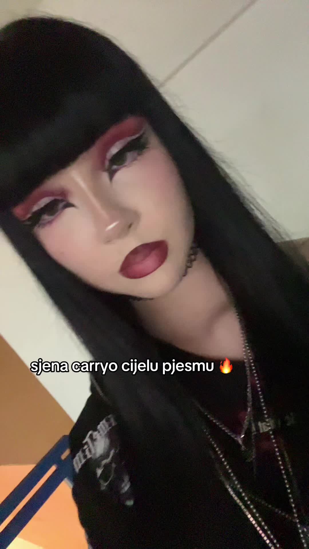 @Ava