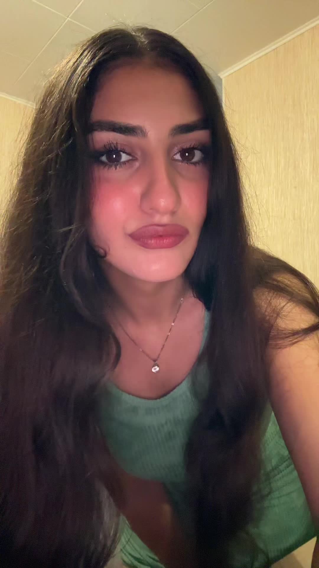 @foxaniel