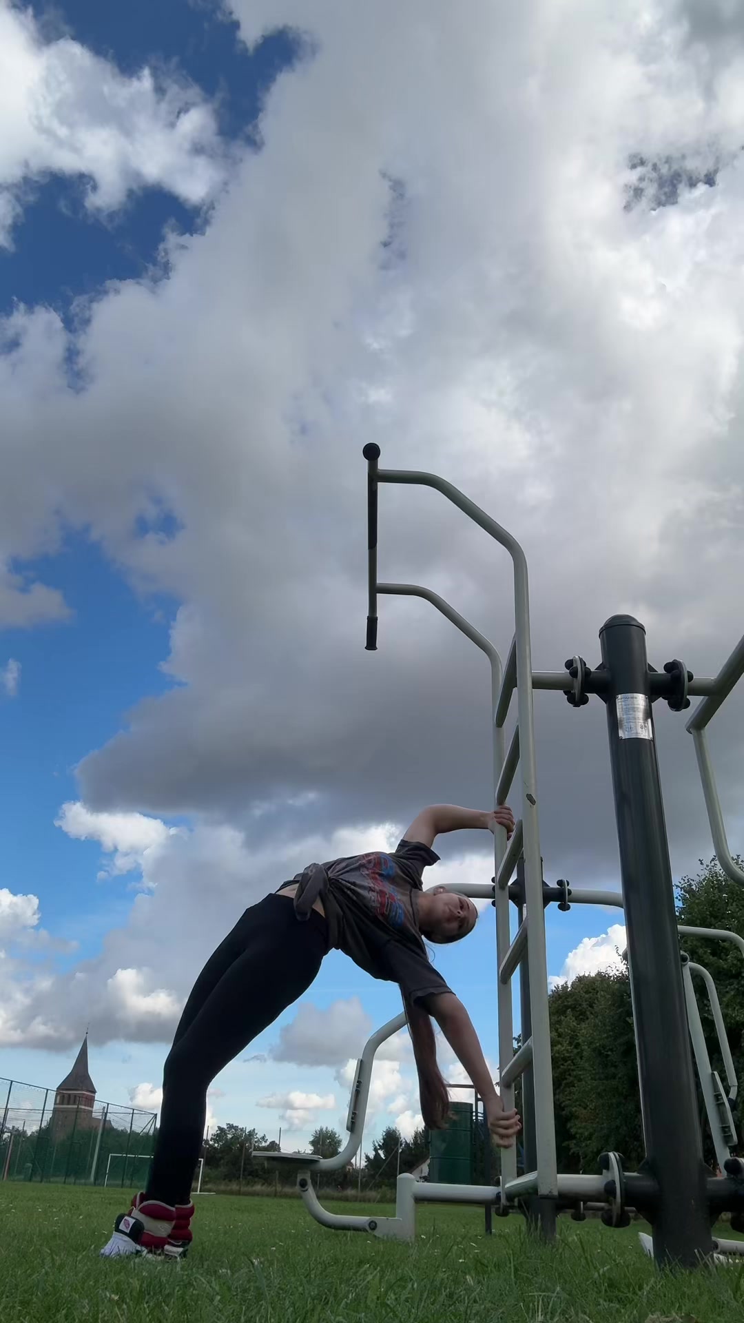 @_pole_flow_dance_pola_