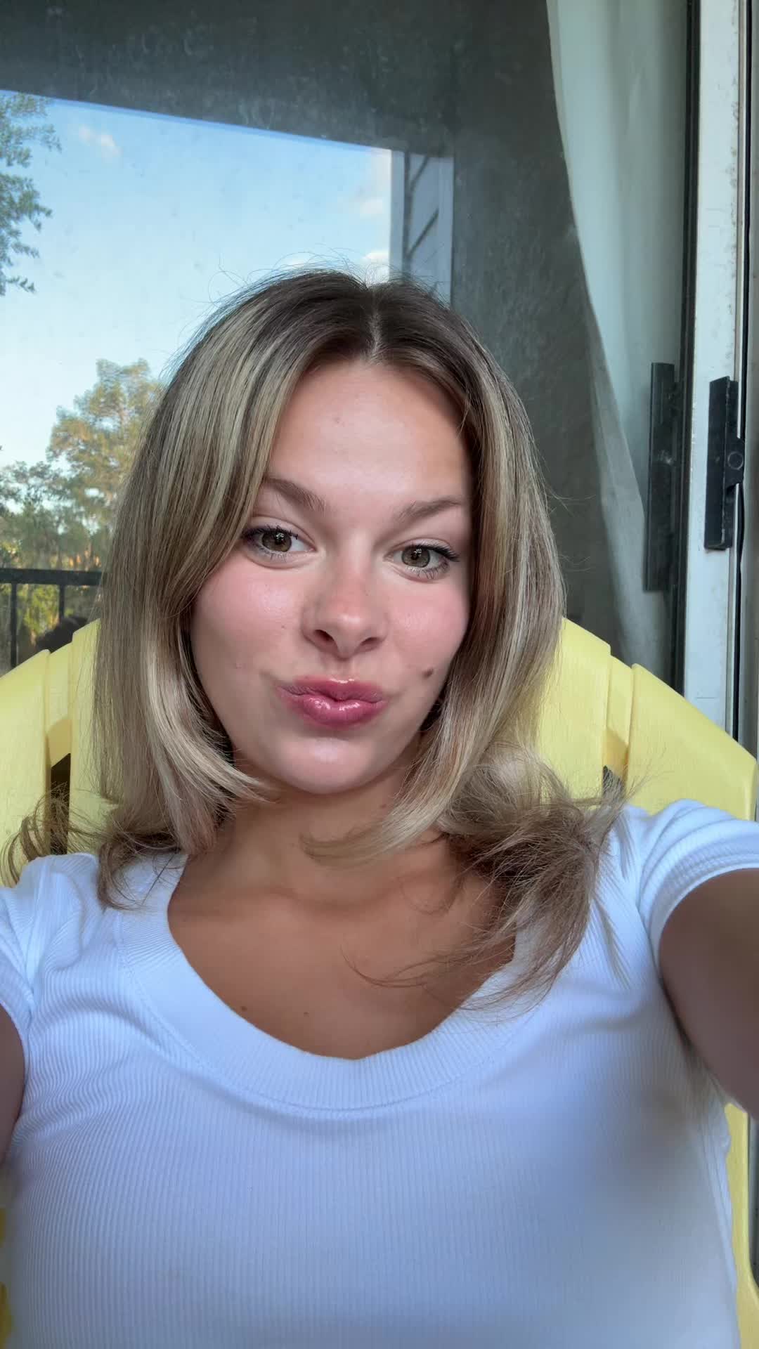 @popularfunnygirl