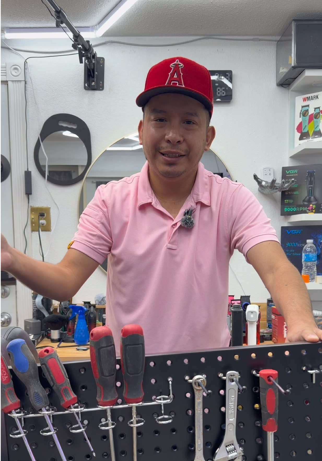 @Jisai Barber