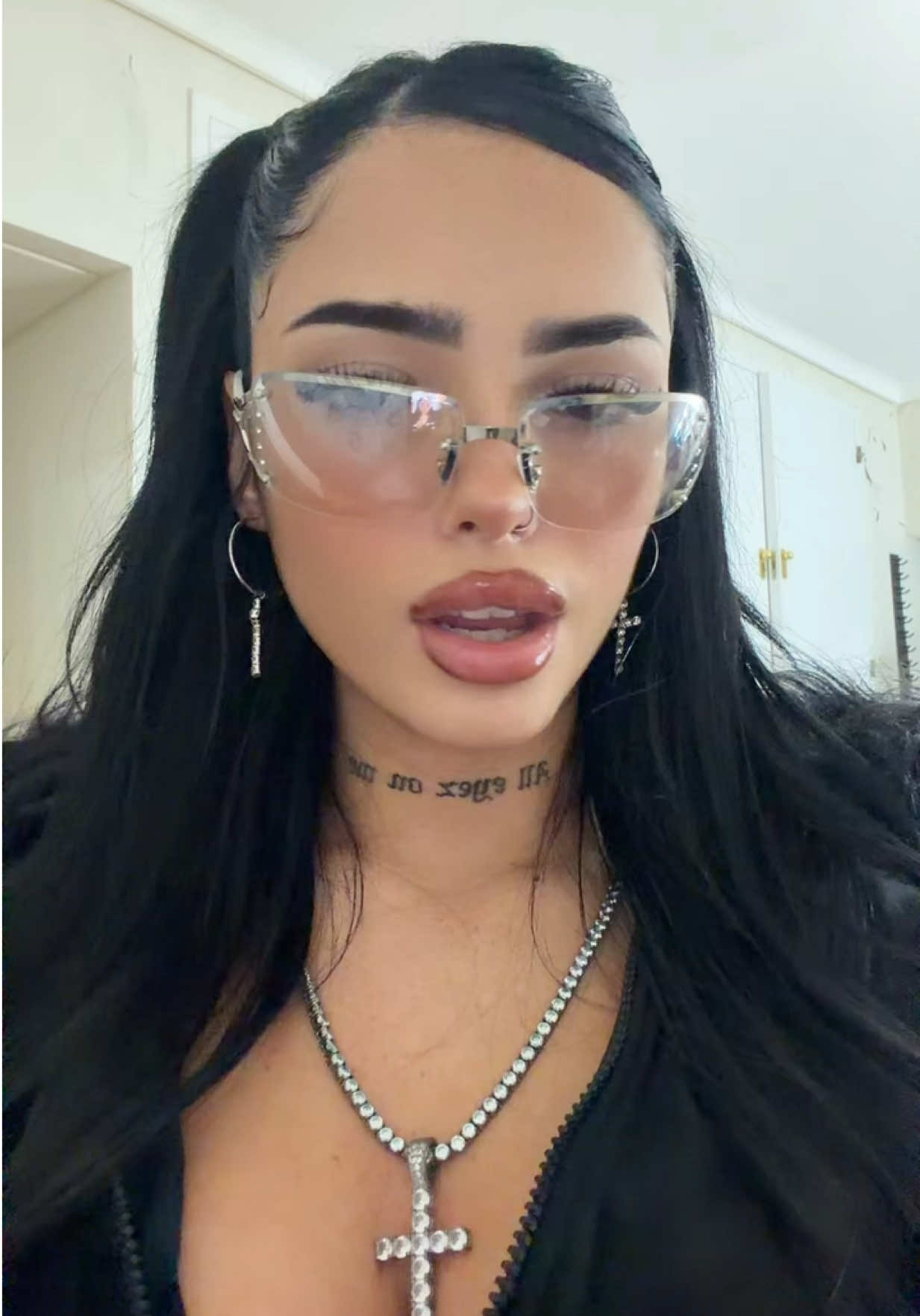 @Valentina Goldzen