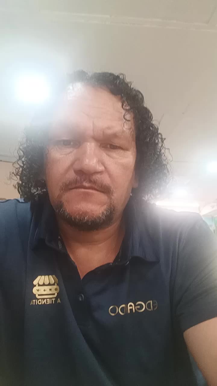 @Edgardo Paz