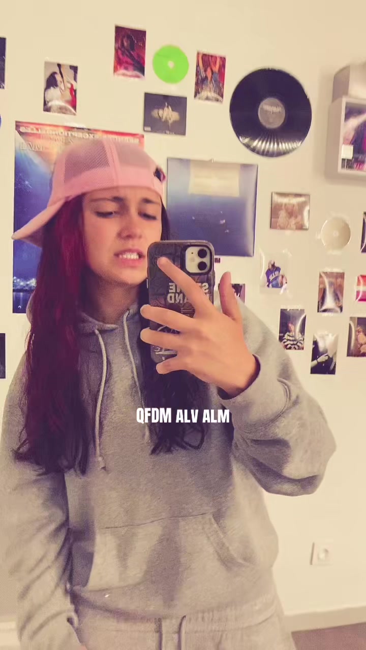 @Noémie (billie's version★)