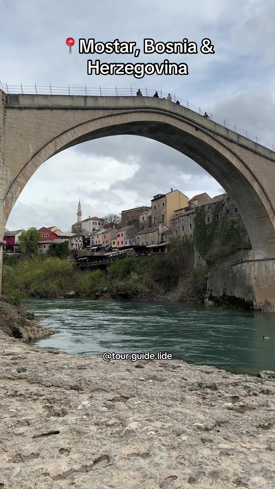 @Tour Guide Macedonia Lide