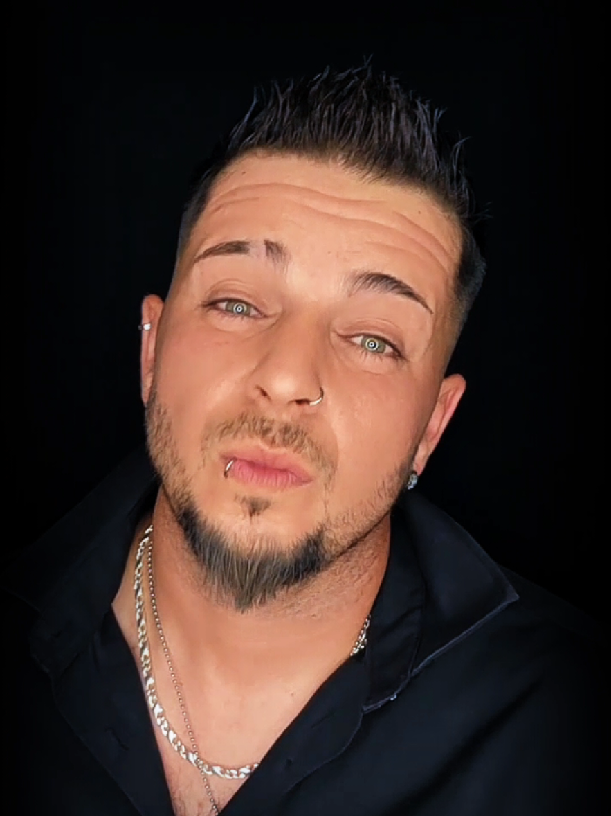 @𝕾𝖎𝖌𝖌𝖎