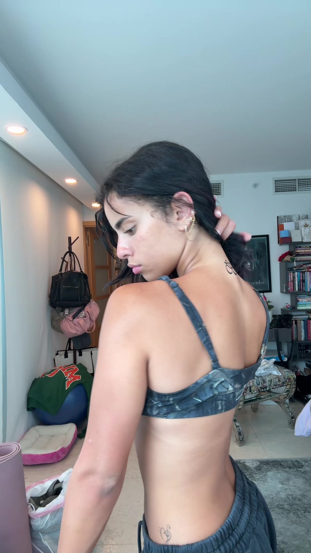 @Lara🪷