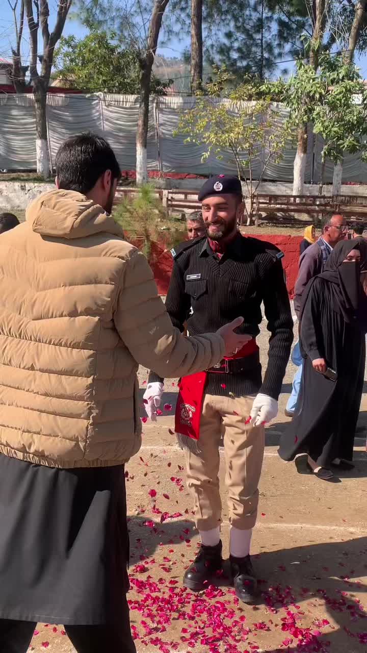 @Usama khawaja ♥️✌️