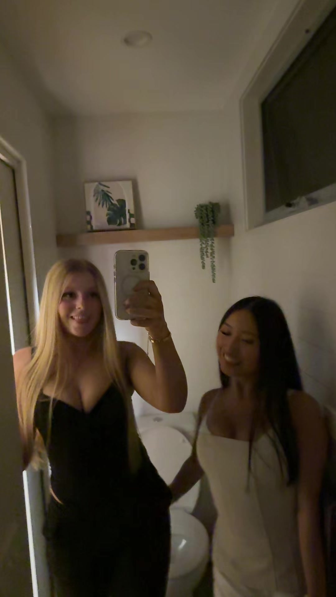 @😇