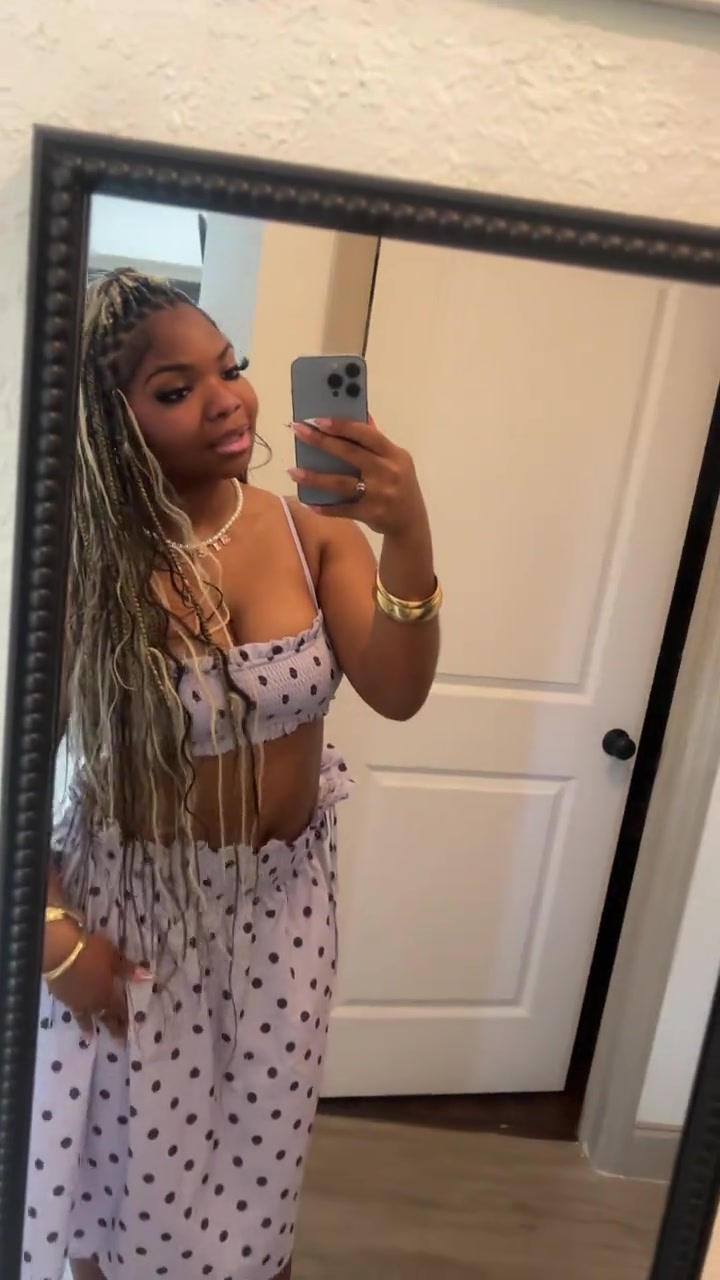 @lurkingglouu