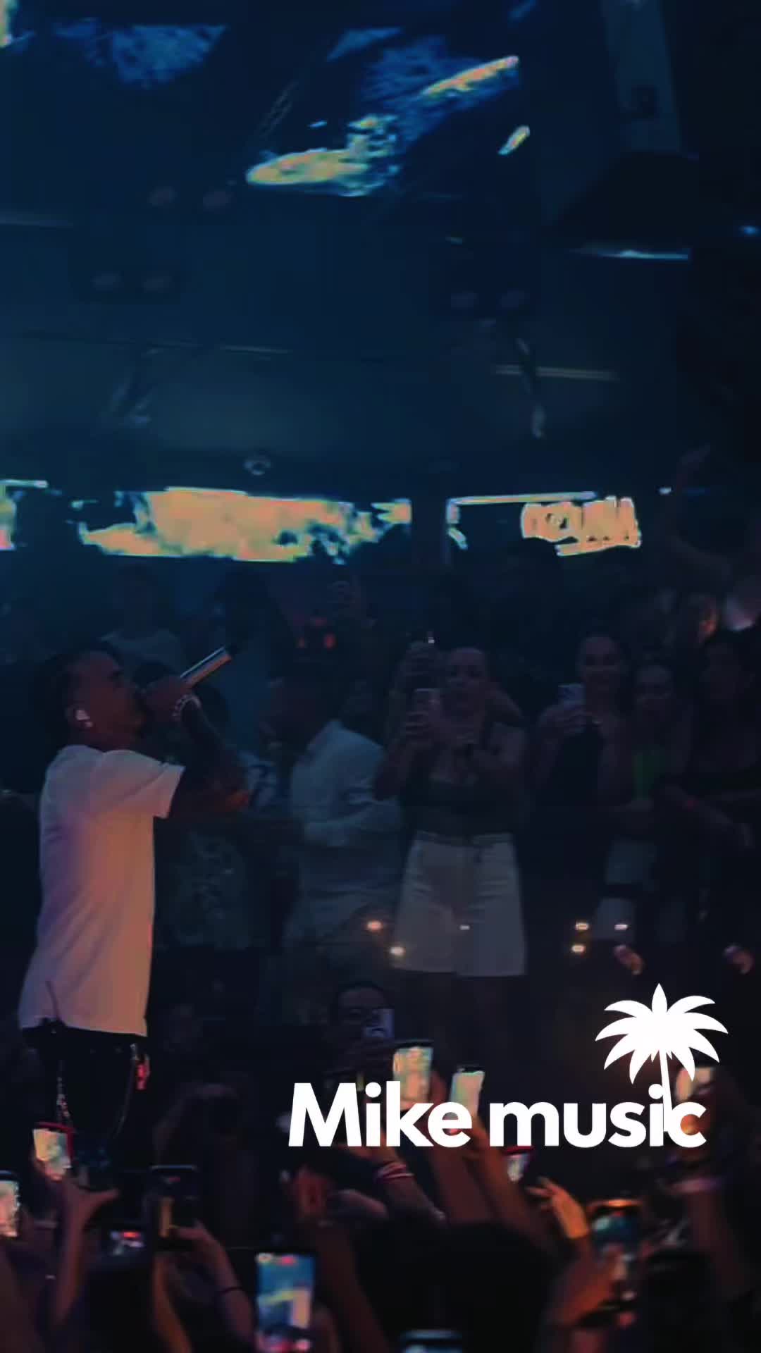 @𝙈𝙞𝙠𝙚𝙈𝙪𝙨𝙞𝙘🌴