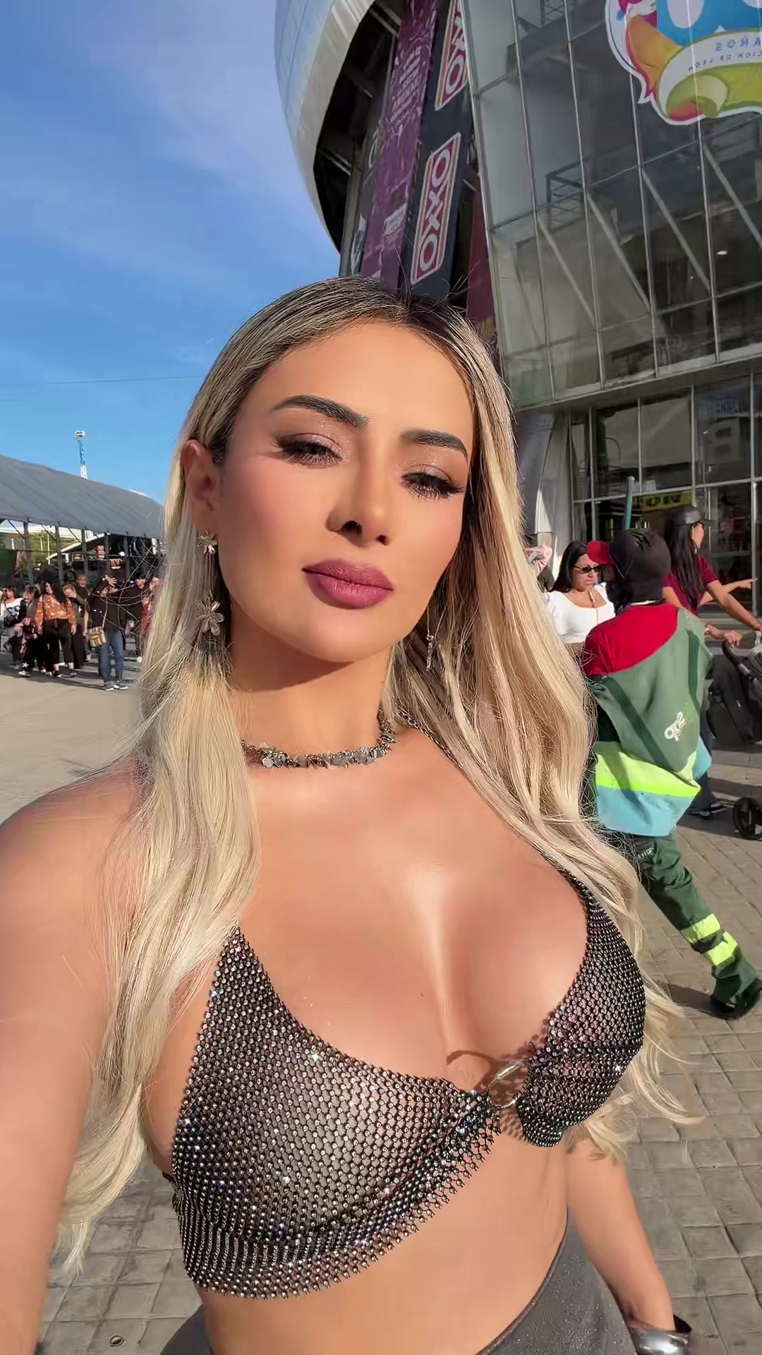 @Alejandra