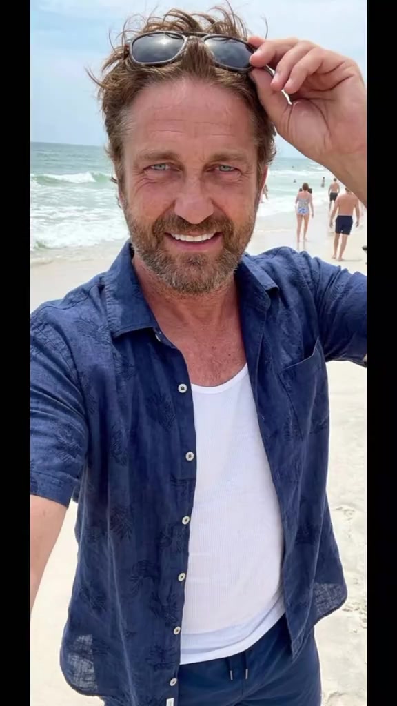 @GERARD BUTLER