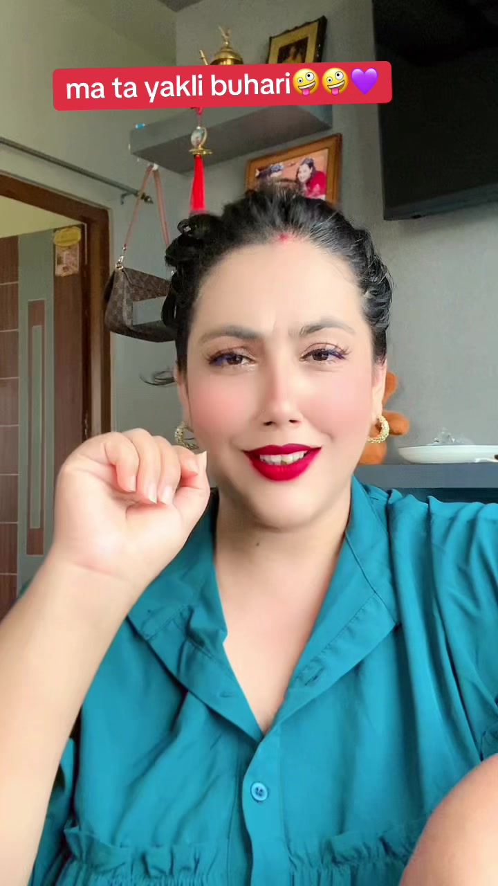 @meena gyawali (मुस्कान)