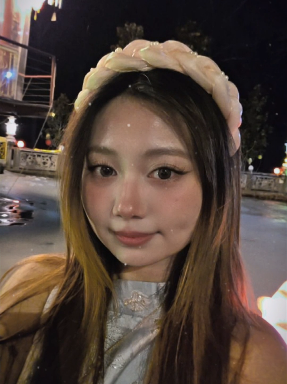 @Cưới B&uacute;n B&ograve;