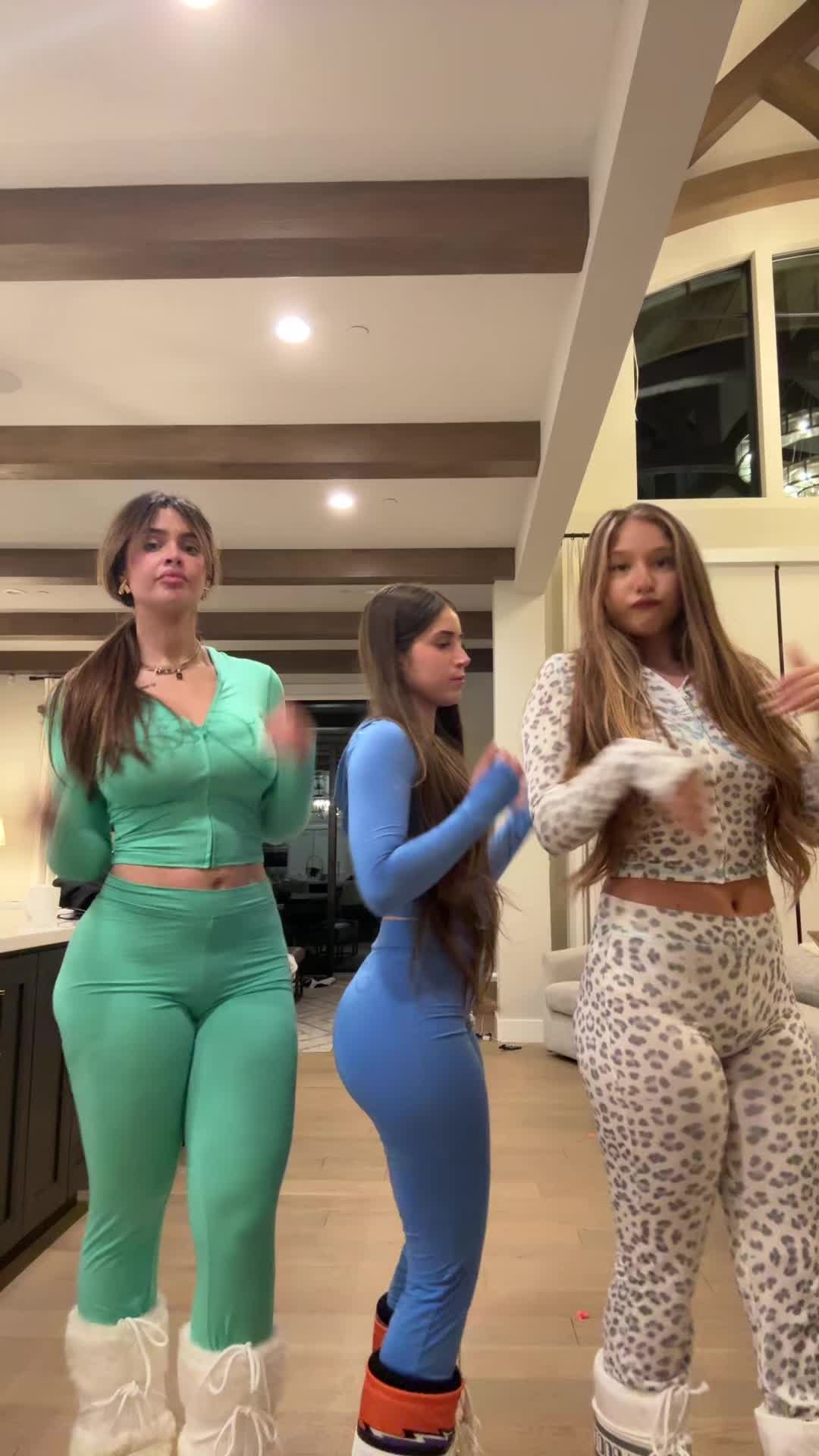 @emb8800