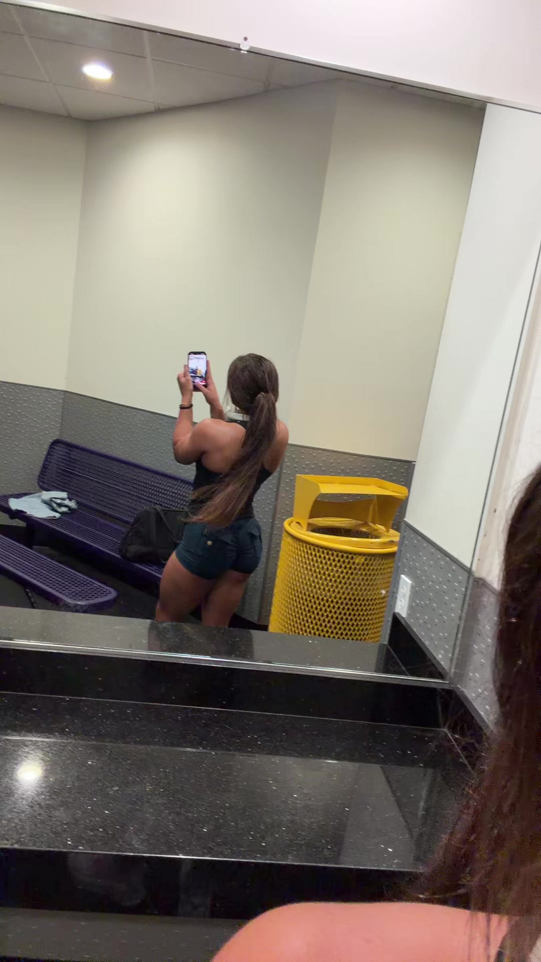 @hi