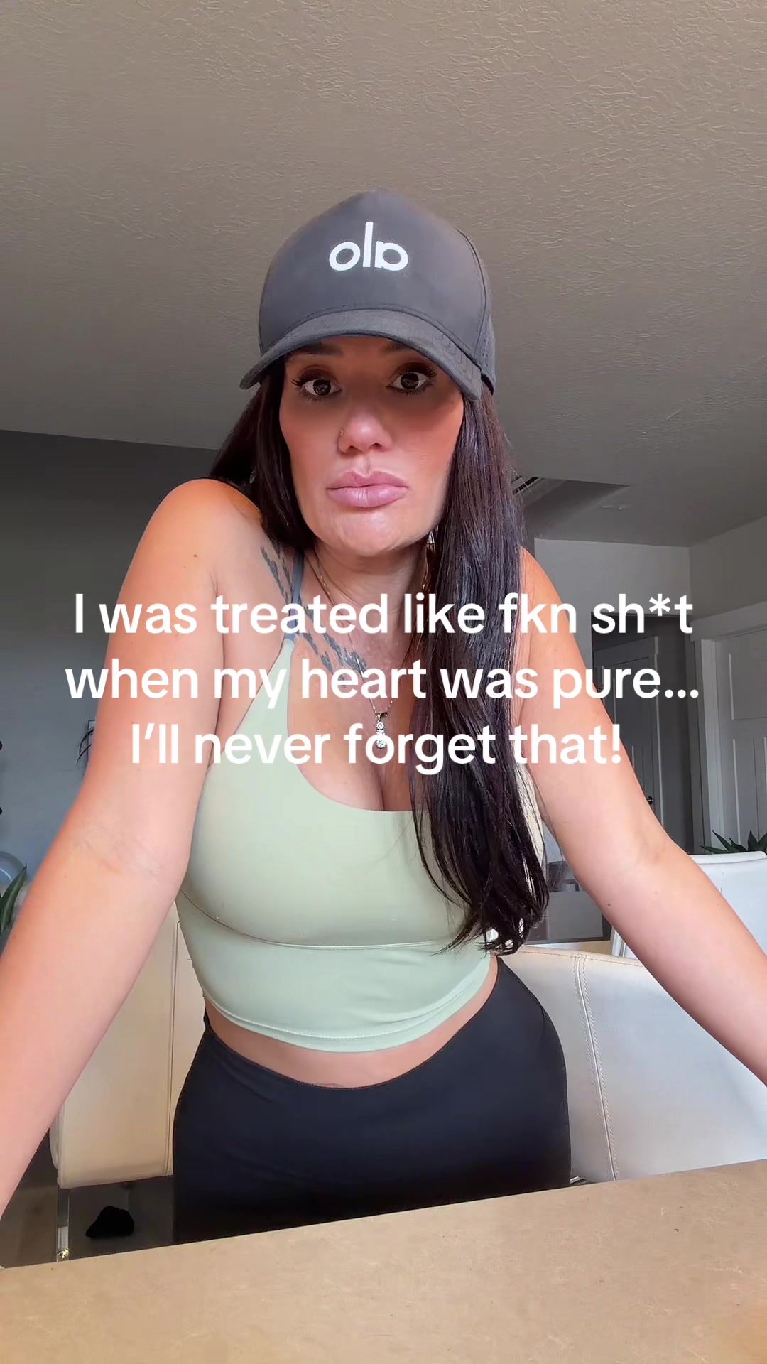 @leslieabellon