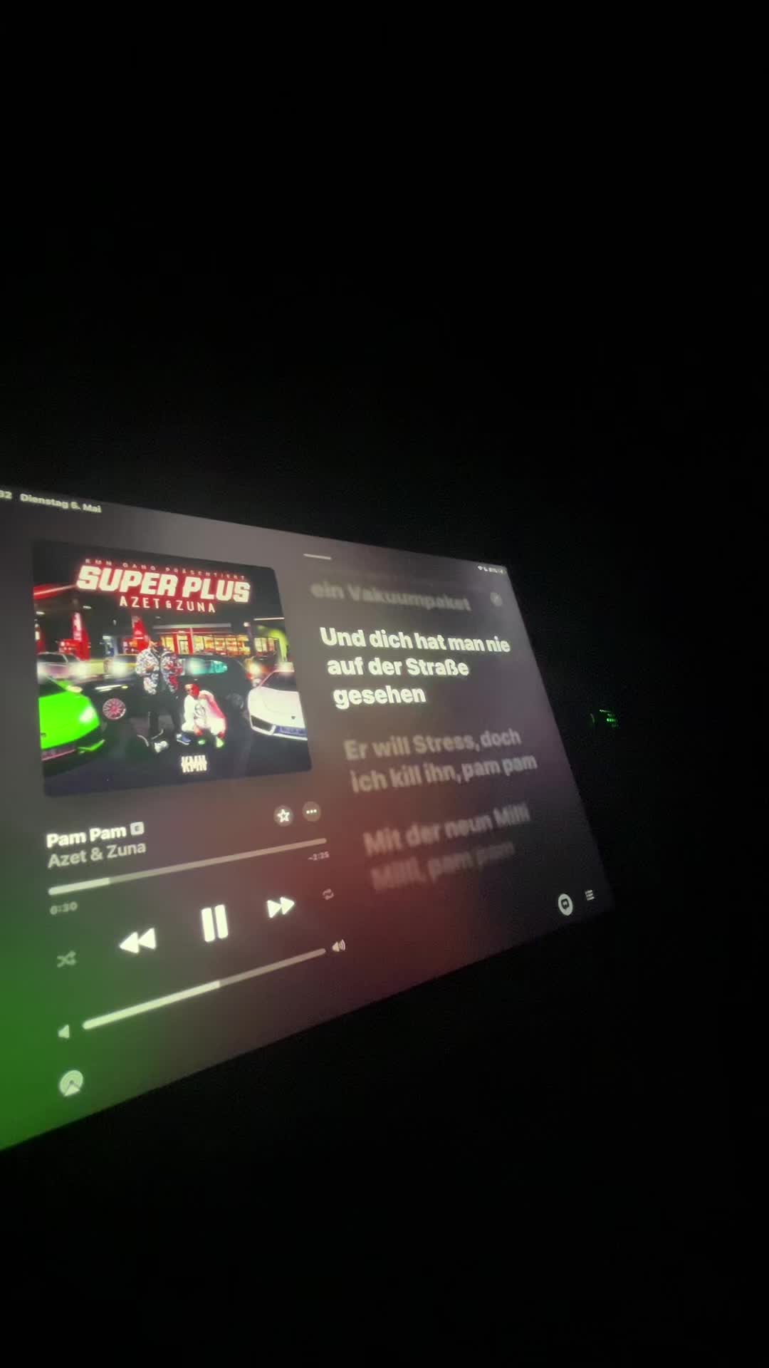 @Applemusik_Lyrics.