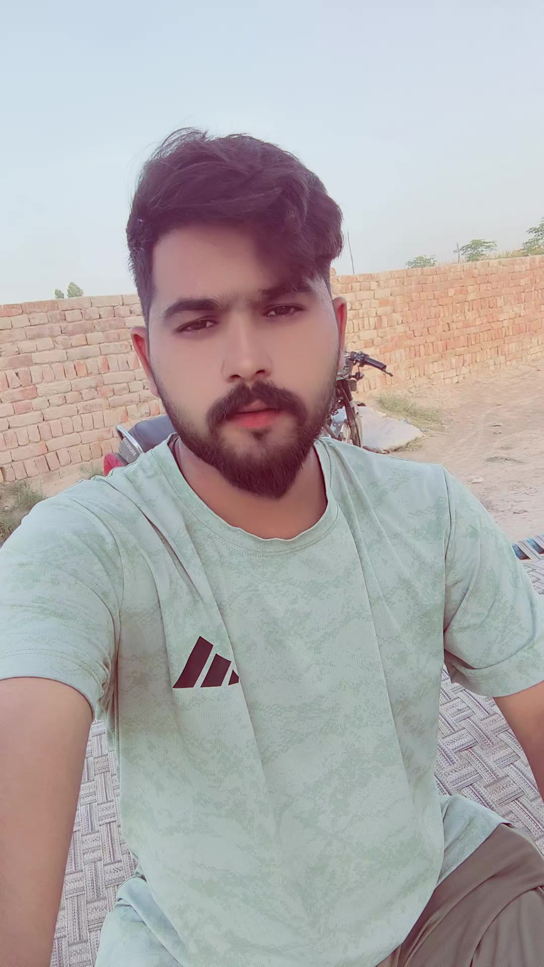 @عدنان خاں