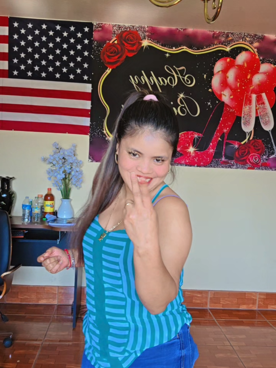 @Sandylachapina