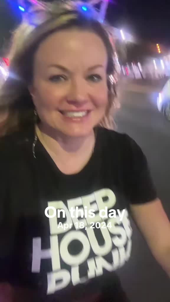 @vegasbeckyy