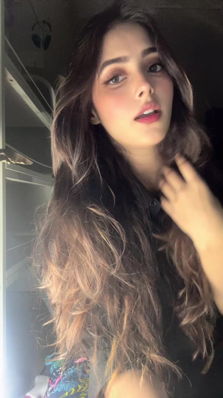 @catykhan5