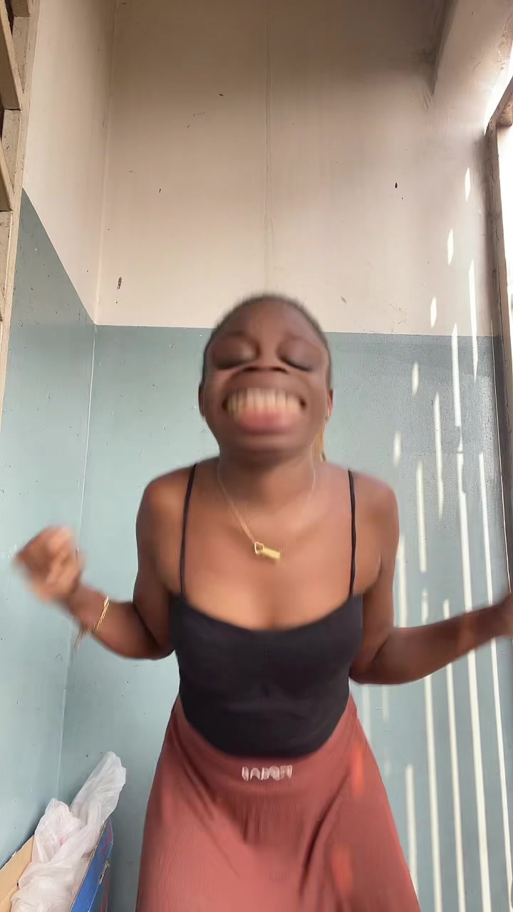@Une fille simple ✅