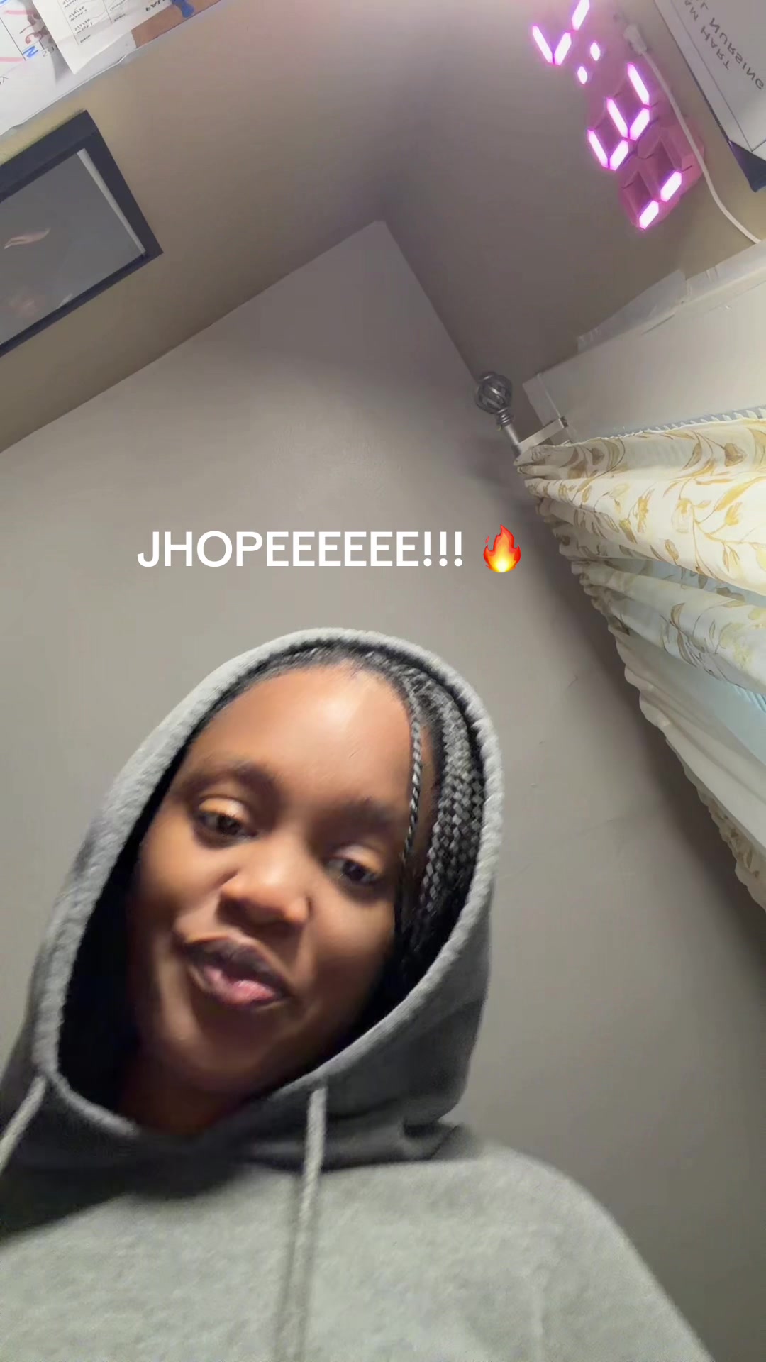 @yanique