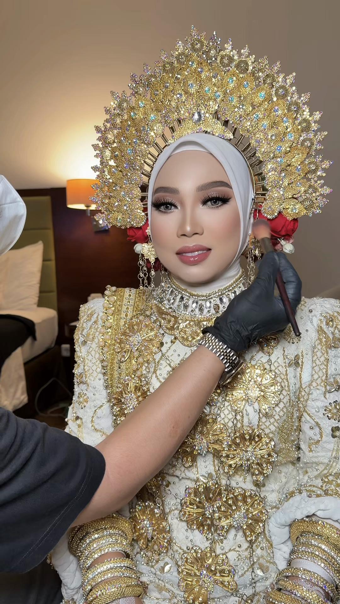 @DEBHY SALON & BRIDAL AMBON