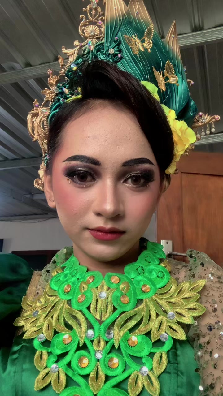 @nadyaa