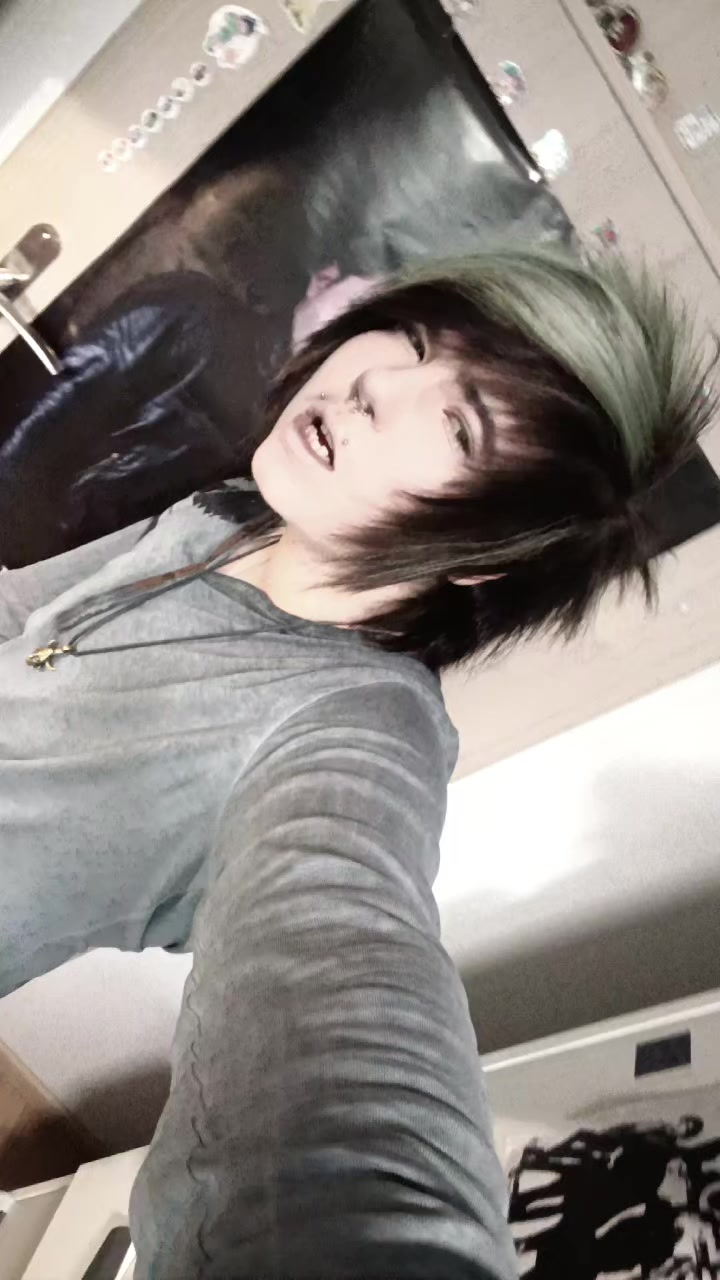 @Victor ⍟.⎊.✪ (。´-ω・) ᶻ 𝗓 𐰁