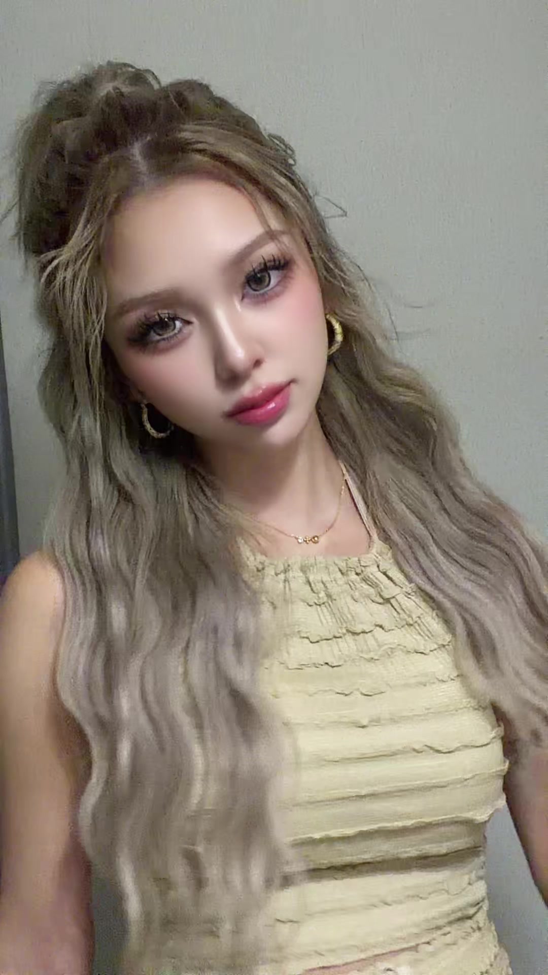 @マユ