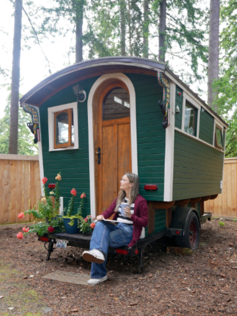 @Tiny House Giant Journey