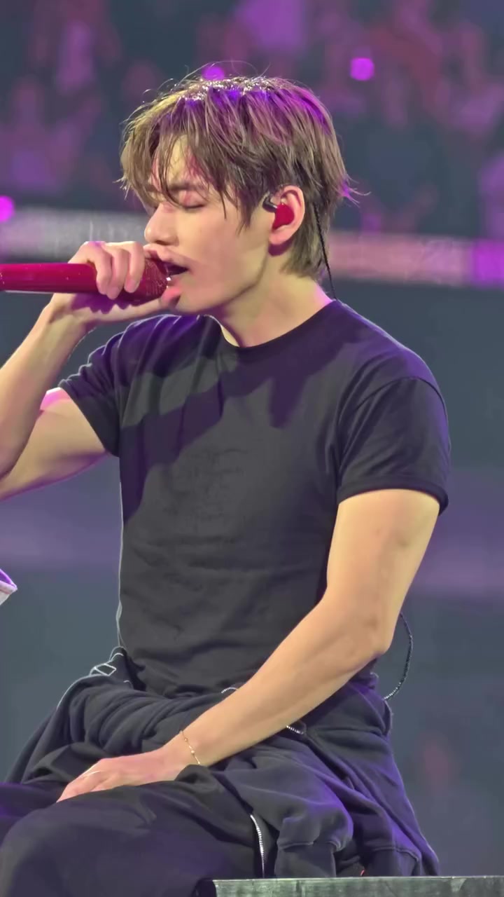 @_taehyungiee.v_
