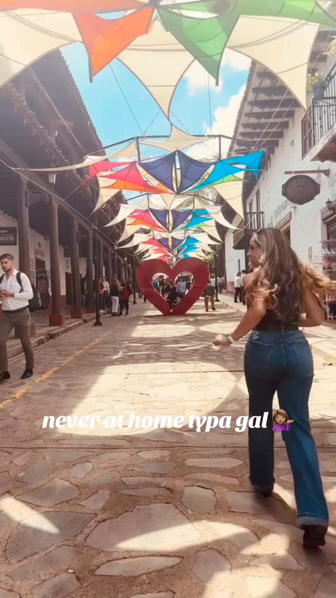 @La Tejana