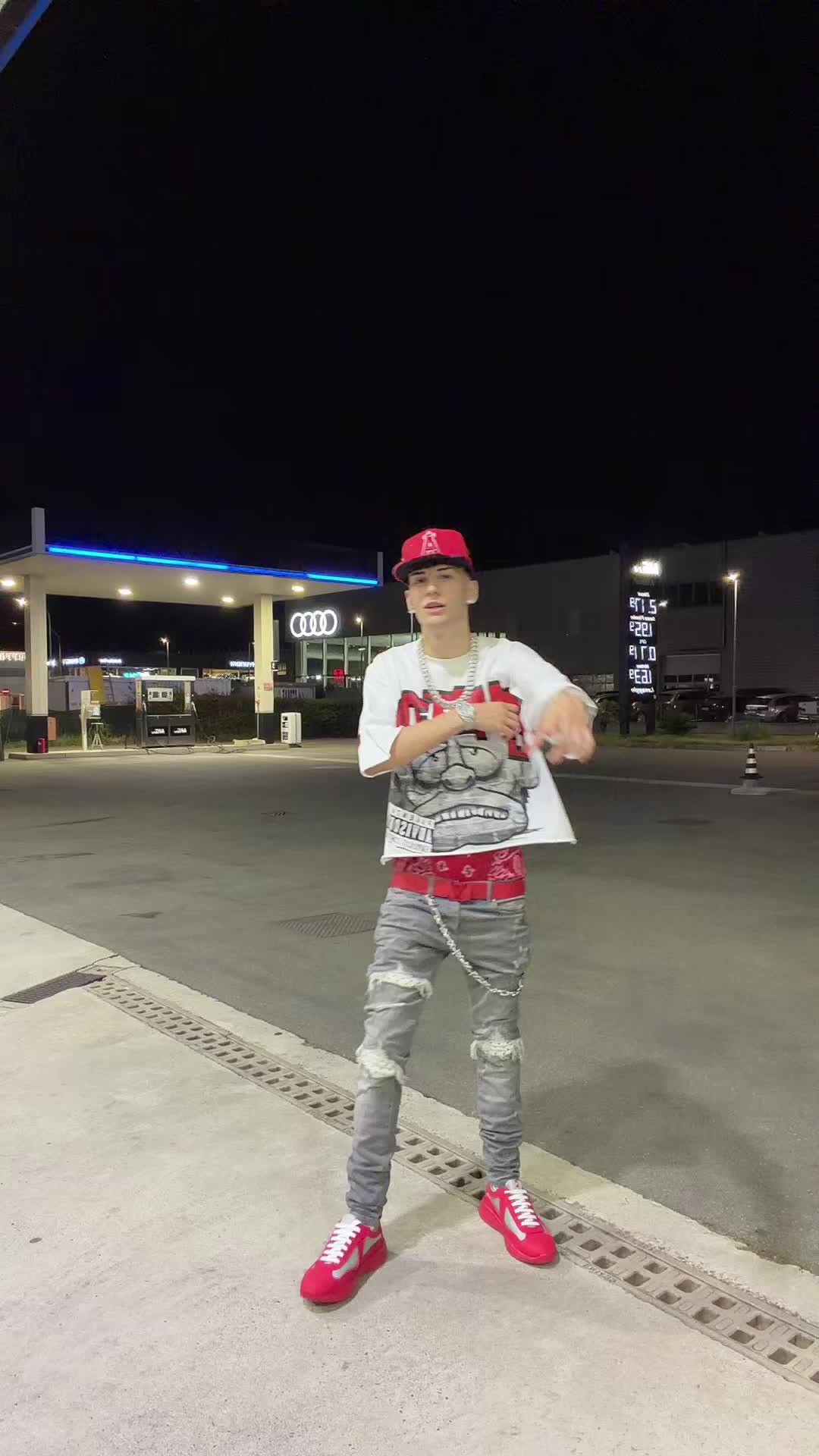 @Flexin Alan