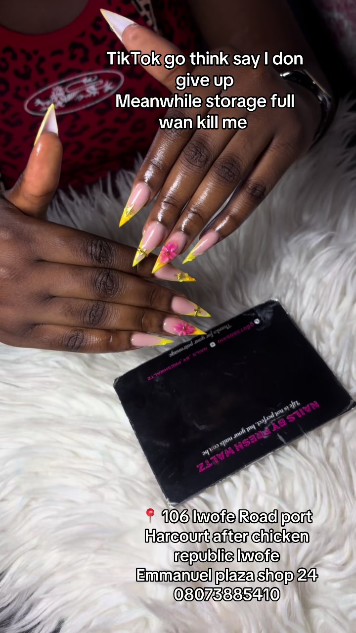@Preshwaltz (nail/tattoo artist