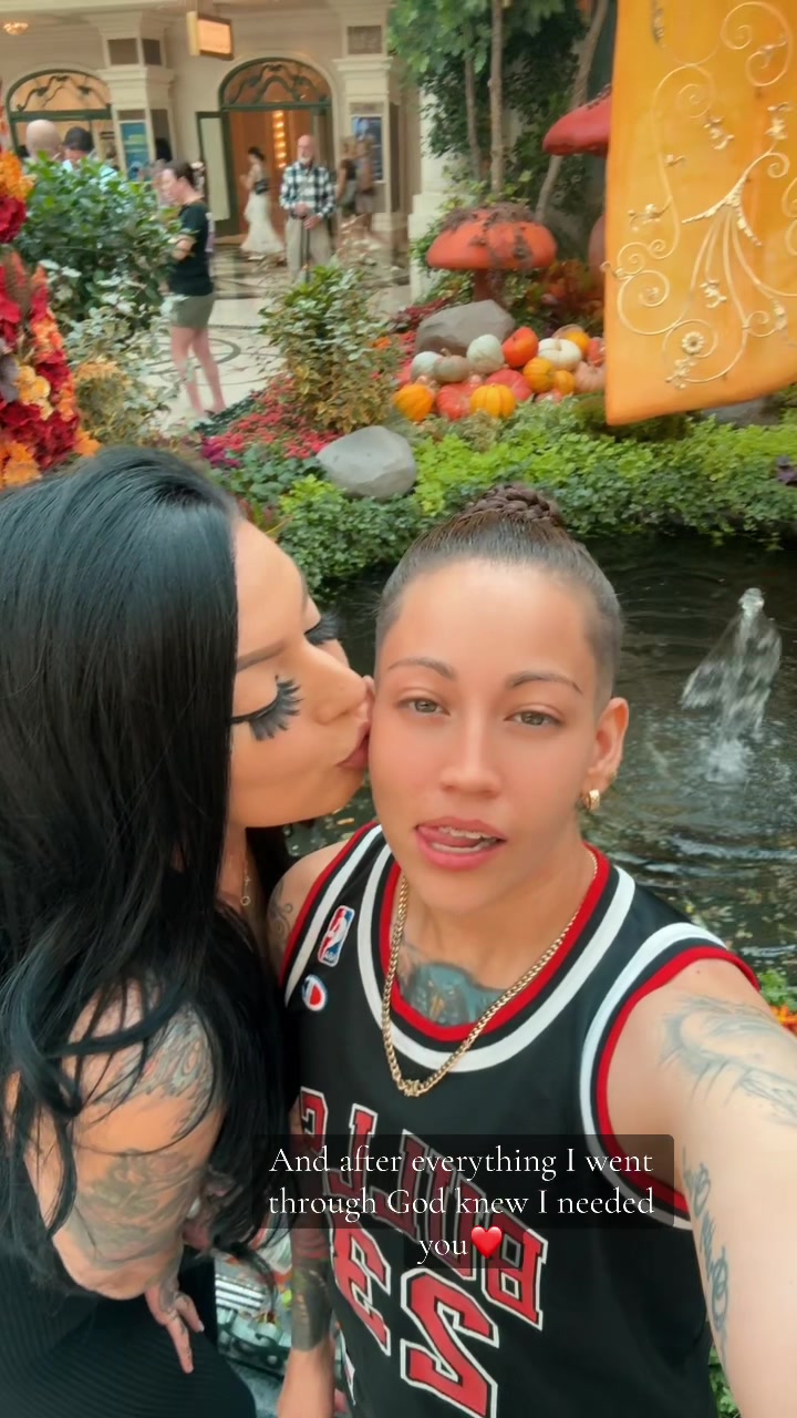 @Lala